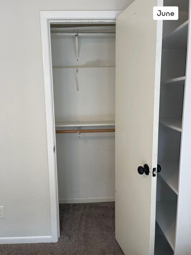 Building Photo - ROOM ONLY in 4-bed/2.0-bath Home