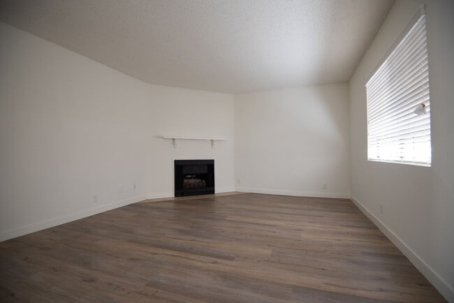 Building Photo - 11225 Huston St