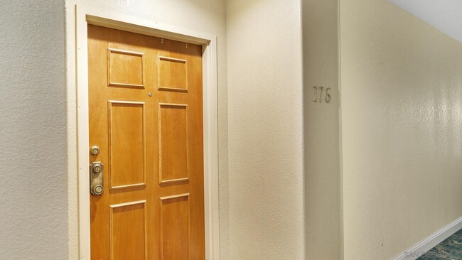 Foto del edificio - 5765 Friars Rd