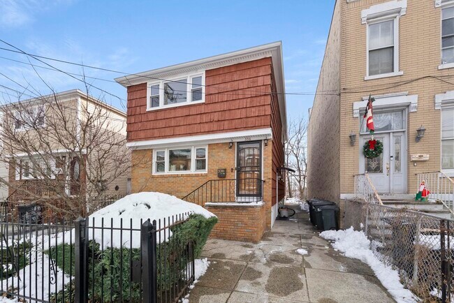 Foto del edificio - 336 Princeton Ave