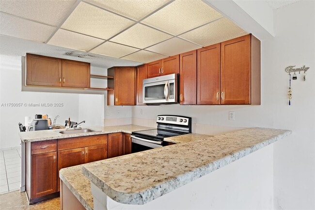 Building Photo - 15460 SW 82nd Ln