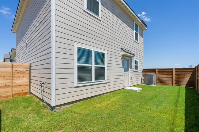 Building Photo - 211 Carmel Cyn Trl