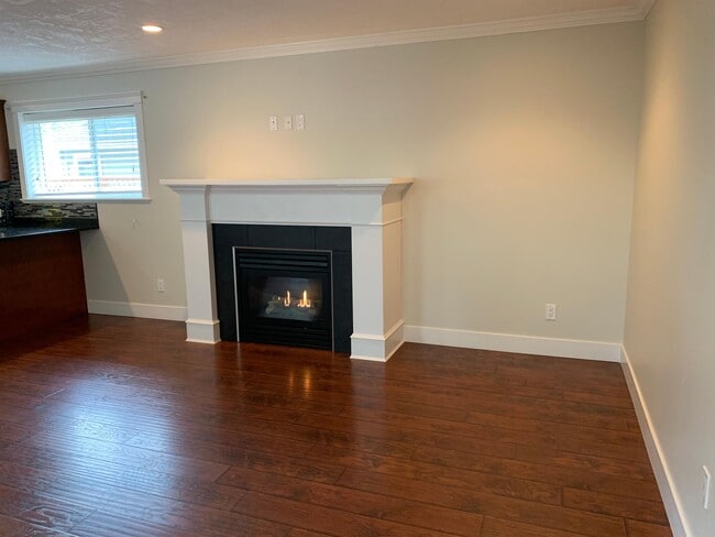 Building Photo - 1853 Tominny Rd