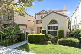 Building Photo - 63 Figtree