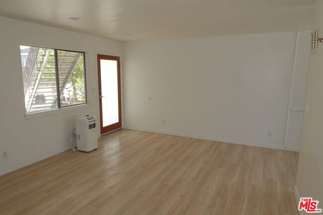 Foto del edificio - 5960 Benner St