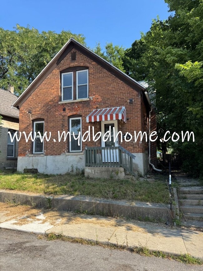 Building Photo - 1402 3rd St