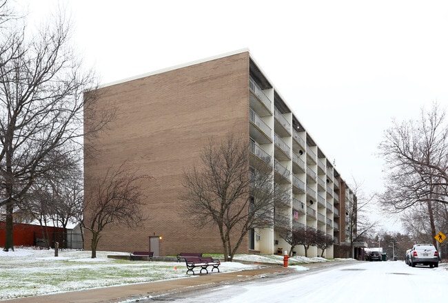 Building Photo - Lorain Square