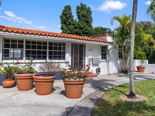 Foto del edificio - 1105 NE 119th St
