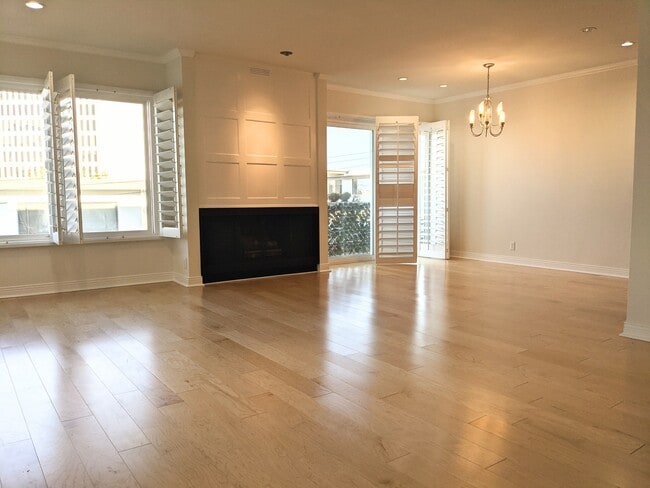 Foto del edificio - 11656 Montana Ave