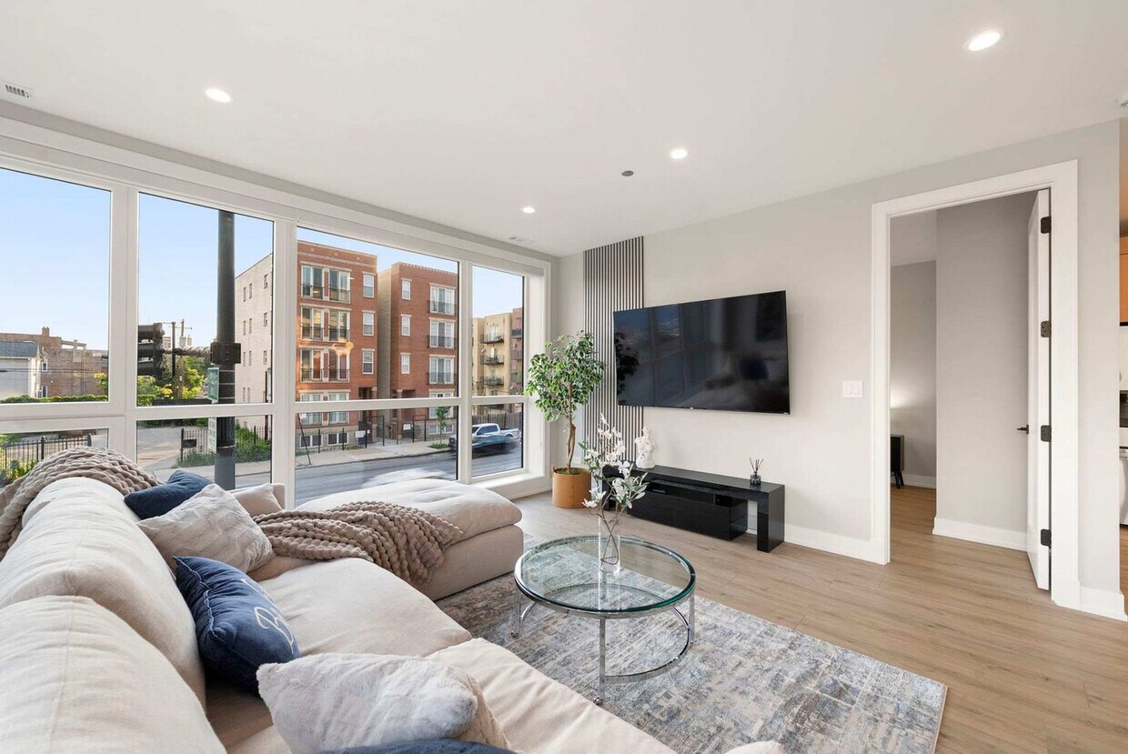 Foto principal - 2344 W Polk St