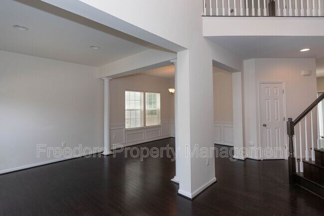 Foto del edificio - 4100 Presidential Hill Loop