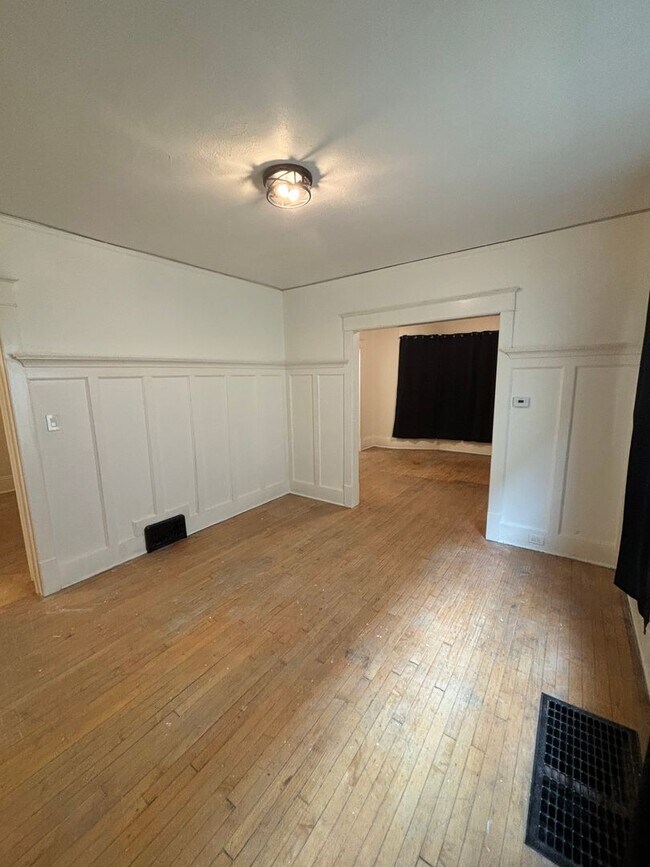 Building Photo - 3157 N Buffum St
