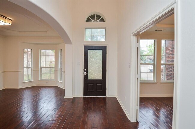 Building Photo - 17031 Feather Fall Ln
