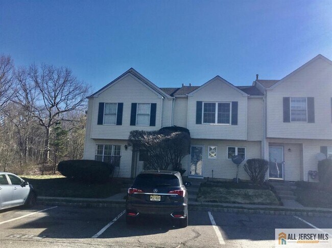 Building Photo - 682 Darlington Dr