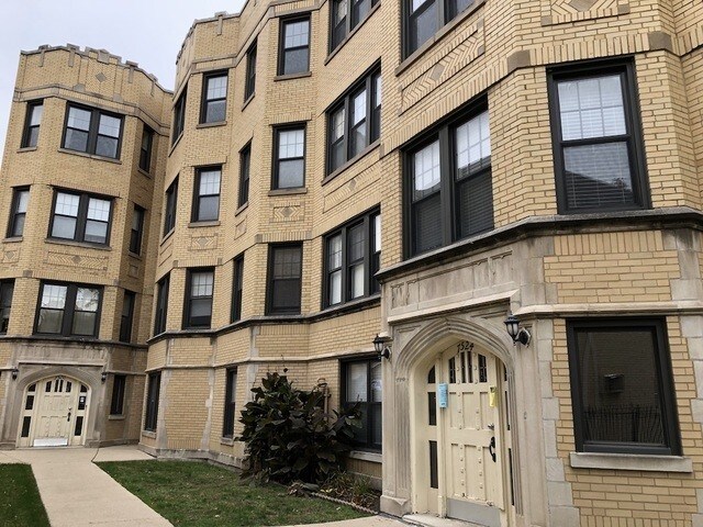 Primary Photo - 7524 N Winchester Ave