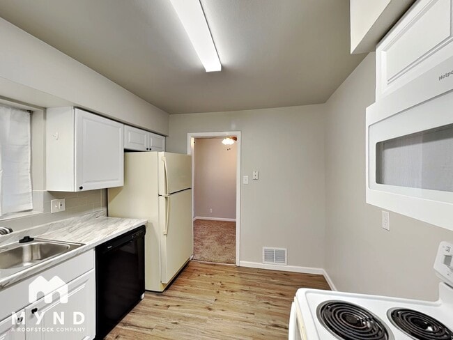 Building Photo - 1325 S Ingalls St