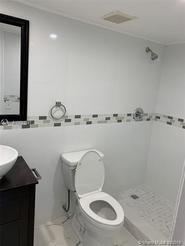 Foto del edificio - 10835 NW 7 ST  22-41