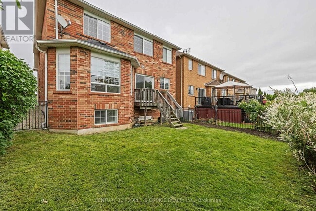 Building Photo - 2490 Valleyridge Dr