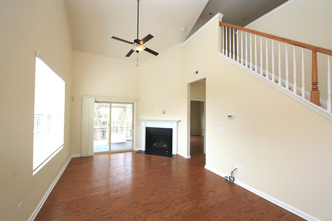 Building Photo - 60 Intuition Cir