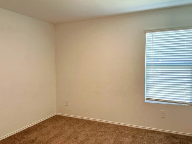 Building Photo - 10527 Sewell Cir