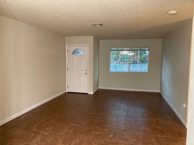 Foto del edificio - RO210