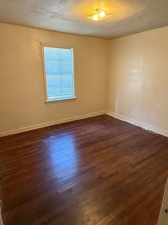Building Photo - 20 Muscogee Dr