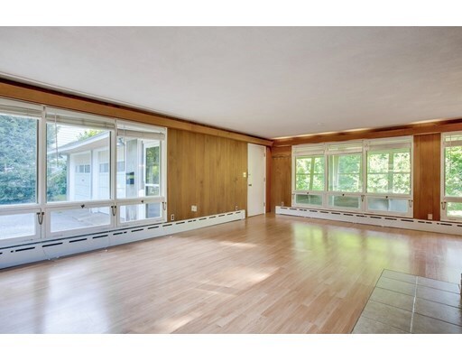 Foto del edificio - 9 Franklin Rd