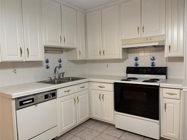 Foto del edificio - 3329 Roxana Rd