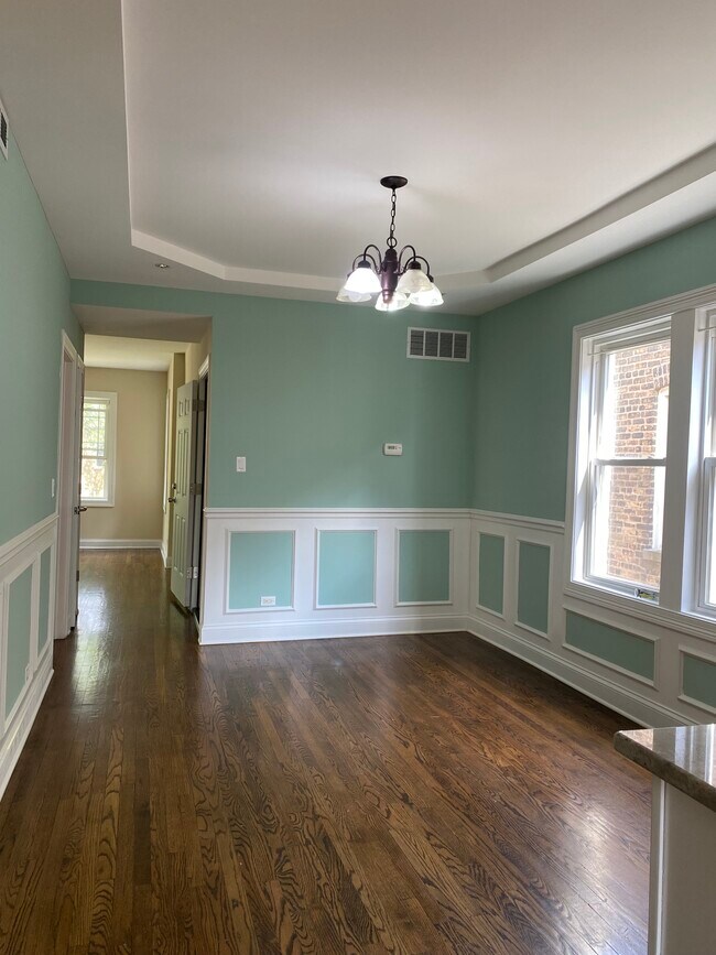 Foto del edificio - 1634 N Mason Ave