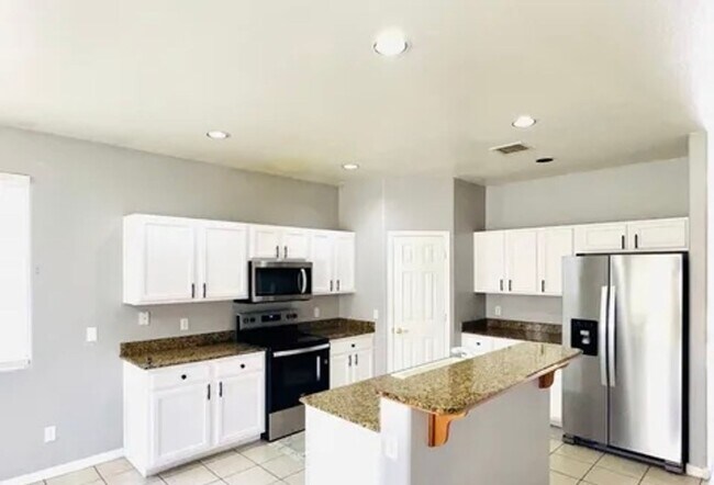 Foto del edificio - 3 Bed 2 Bath Available Now!! Contact Property Pros Property Management for more details