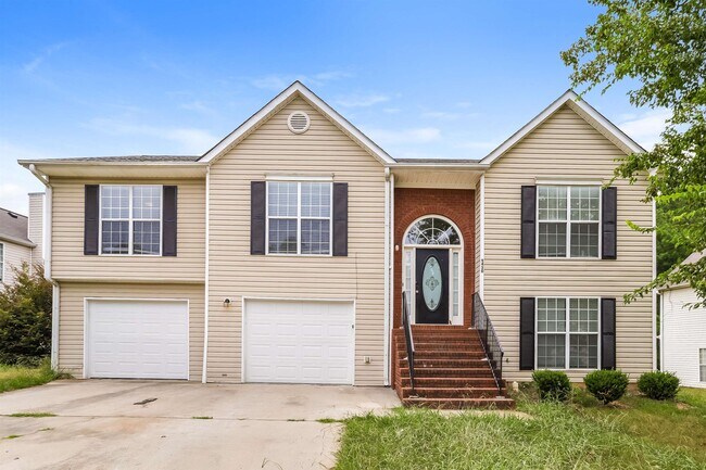 Building Photo - 9430 Rollinghills Dr