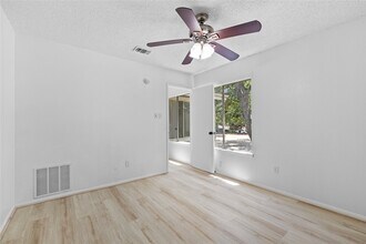 Building Photo - 13002 Greenway Chase Ct