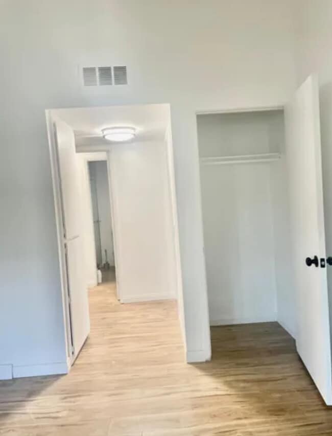 Foto del edificio - 1811 E Grand Ave