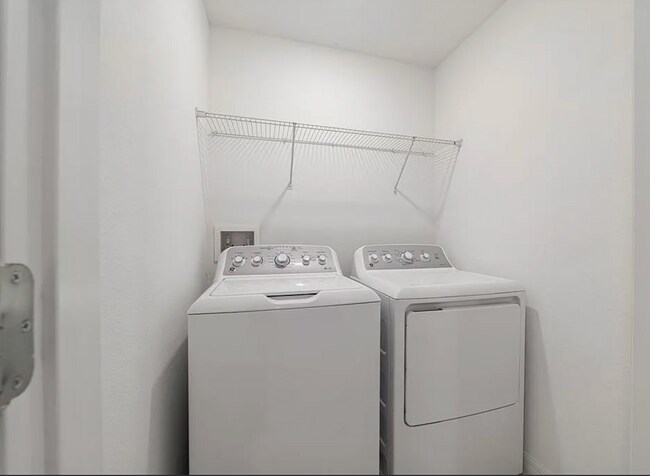 Foto del edificio - 5199 Forum Blvd