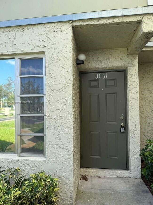 Foto del edificio - 8031 Lagos De Campo Blvd