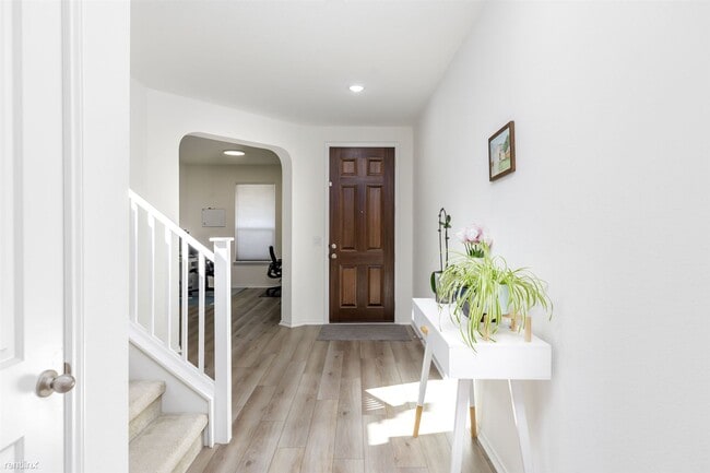 Building Photo - 3 br, 2.5 bath House - 216 Espresso Drive