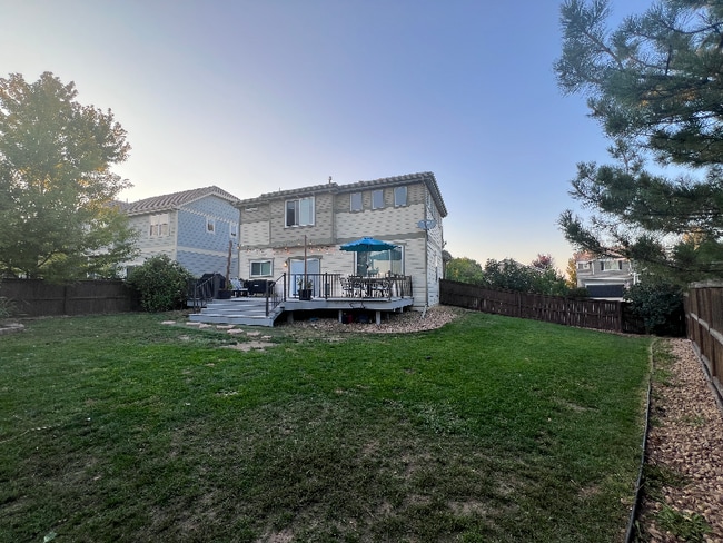 Foto del edificio - 15982 Longford Dr