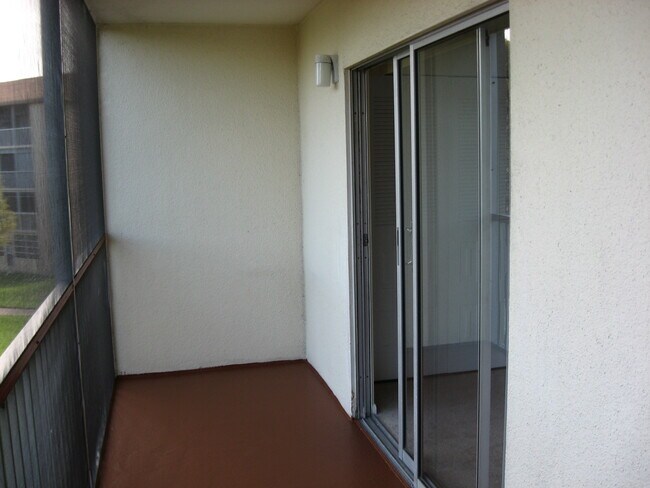 Foto del edificio - 13455 SW 9th Ct