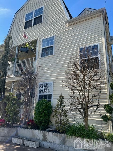 Building Photo - 447 Bound Brook Rd