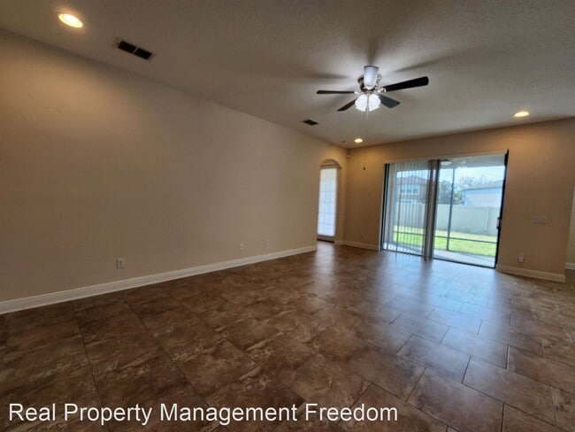 Building Photo - 5 br, 3 bath House - 11621 Palmetto Pine St