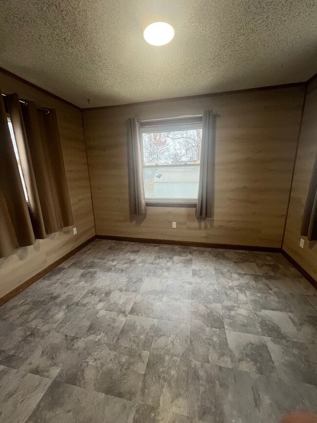 Foto del edificio - 8628 Chapp Ave