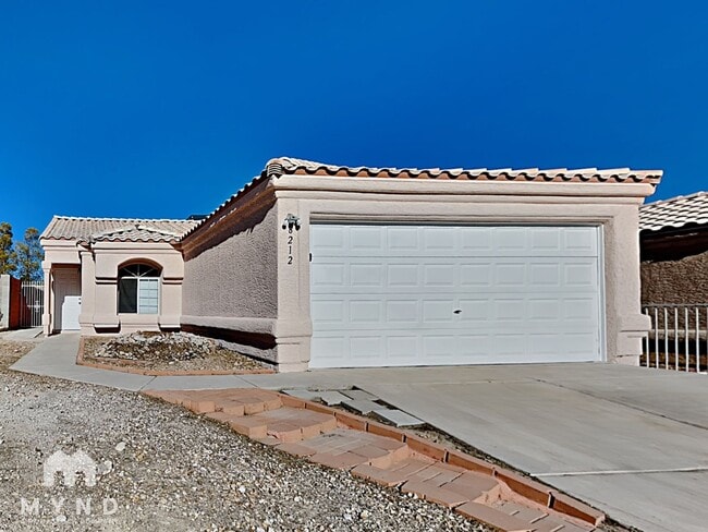 Building Photo - 8212 Carmen Blvd