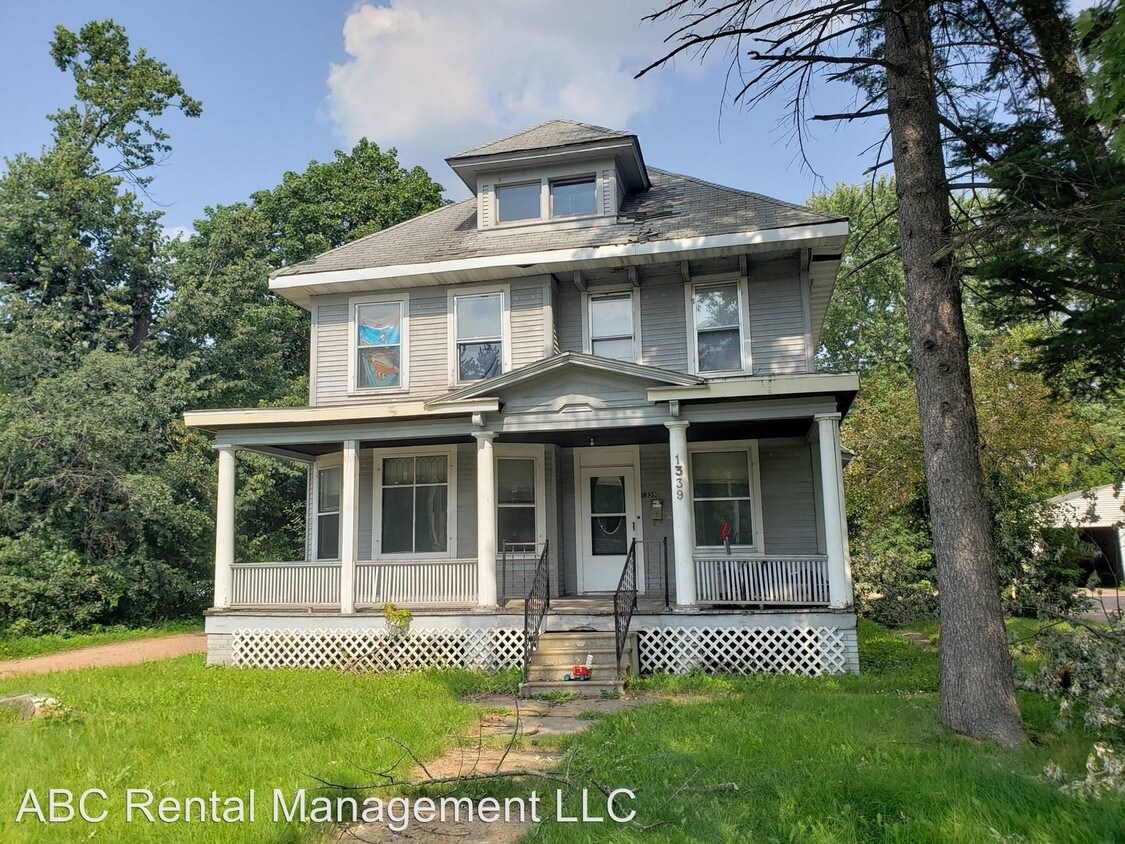 Primary Photo - 1339 Grand Ave