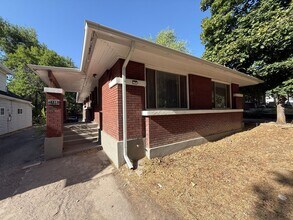 Building Photo - 1148 24th St