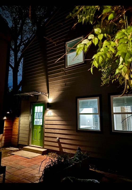 Building Photo - 2178 Oakmont St