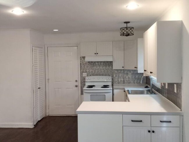 Building Photo - 3545 Orchard St