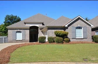 Building Photo - 2206 Wyndgate Dr