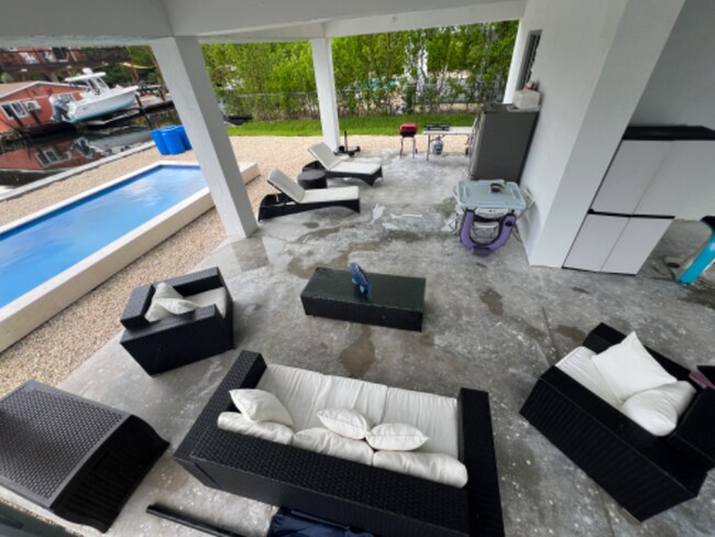 Building Photo - 468 Bahia Honda Rd