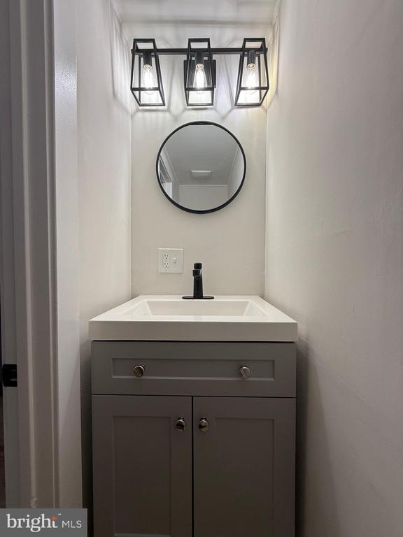 Foto del edificio - 1263 S Merrimac Rd