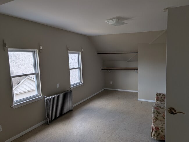 Building Photo - 136 Duffy Ave